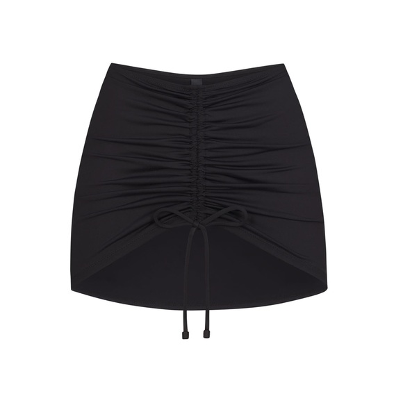 SKIMS Swim Ruched Mini Skirt in Onyx NEW - Picture 4 of 13